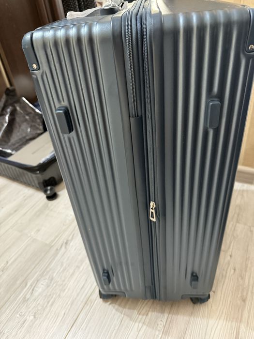 Дорожный чемодан