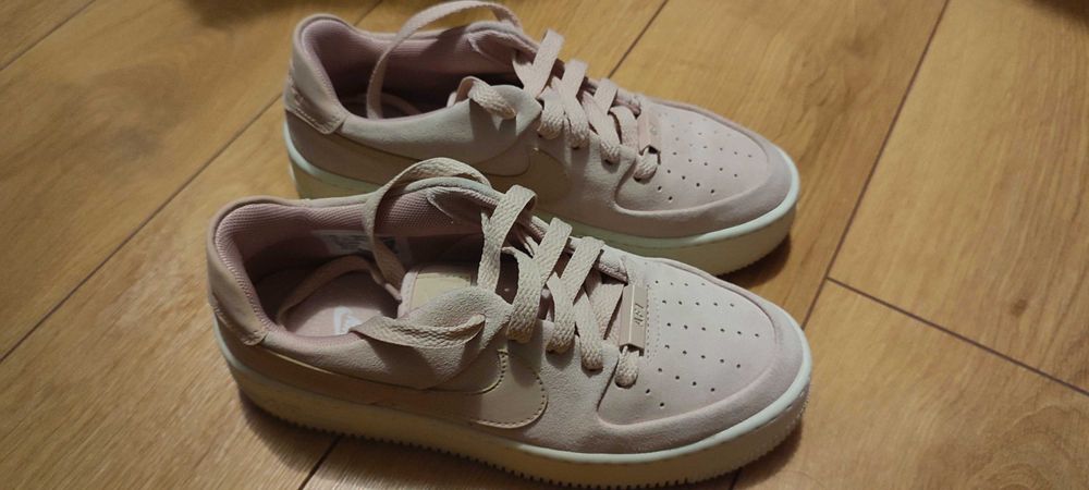 NIKE Air Force 1 Sage Low - бледорозови