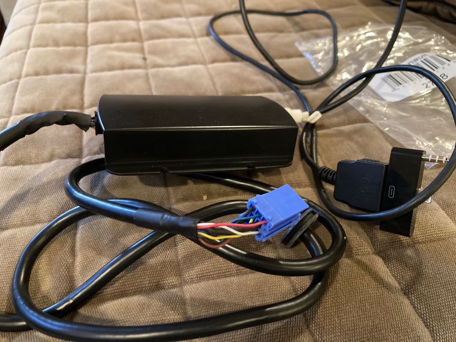 Kit conectivitate audio si iPhone Laguna 3