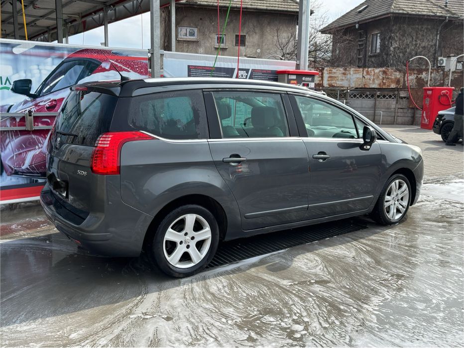 Peugeot 5008 automata 7 locuri