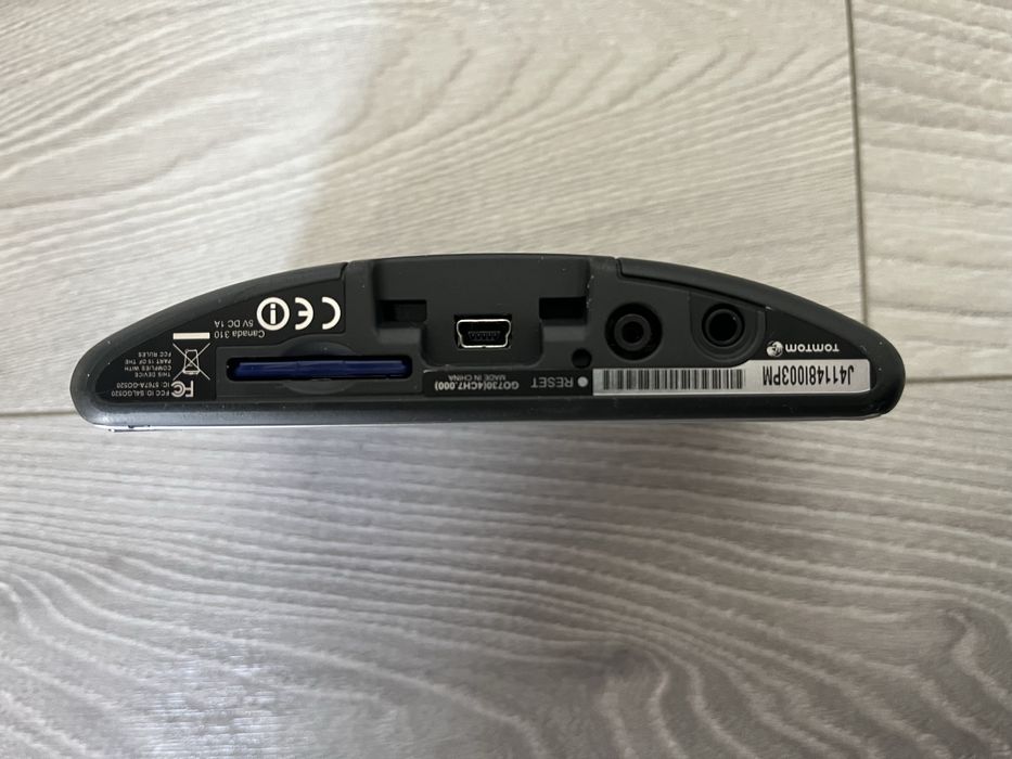 TomTom GO 730 Traffic + accesorii+husa+ cutie originala