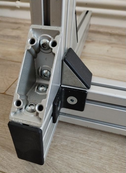 Suport Tv/monitoare multiple.