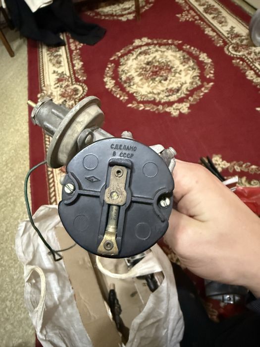 Заводской контактный трамблер жигули