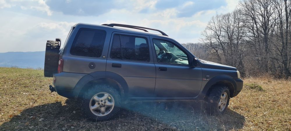Vând Freelander 1