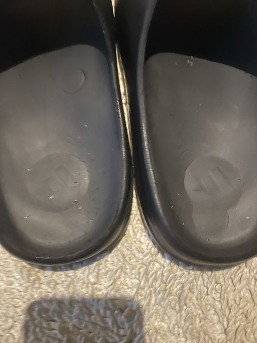 Yeezy slide slapi