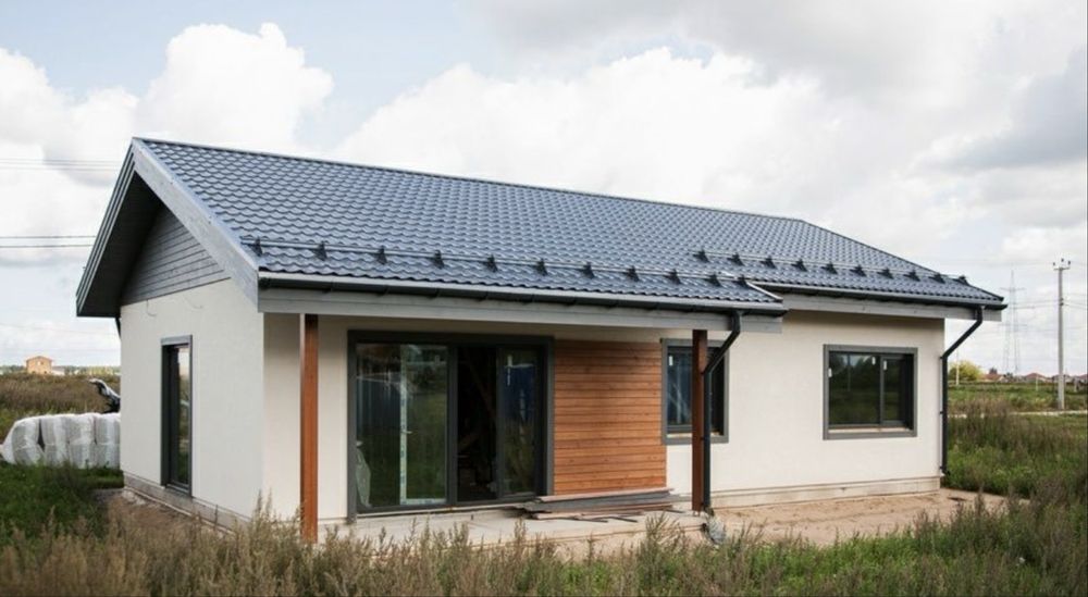 Case modulare pe structura metalica la cheie