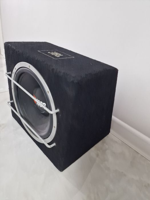 Сабвуфер автомобильный