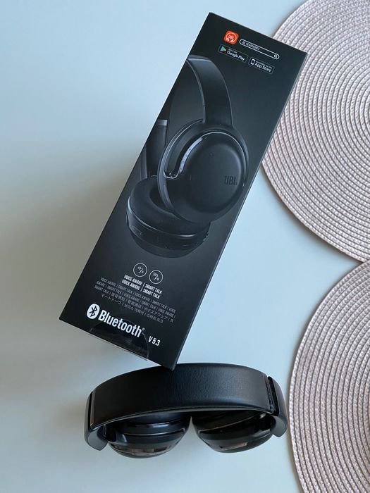 Слушалки безжични JBL Tour One M2 като нови