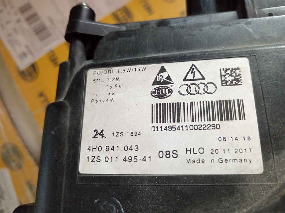 Far stânga Audi a8 2015