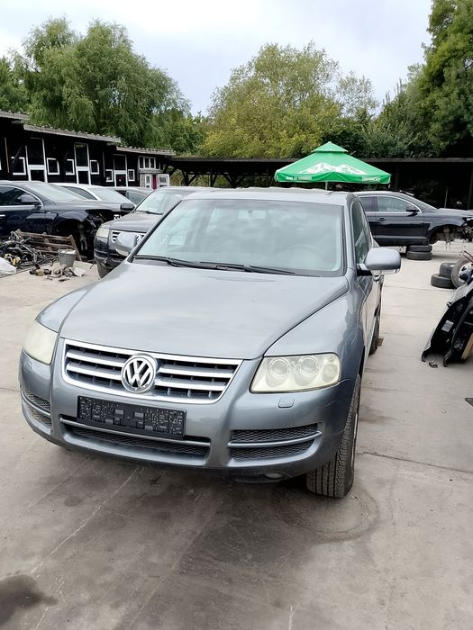 VW Touareg 2.5 ,174 к.с. , ръчка,60 броя на части