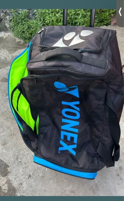 Geanta tenis Yonex stil trouler