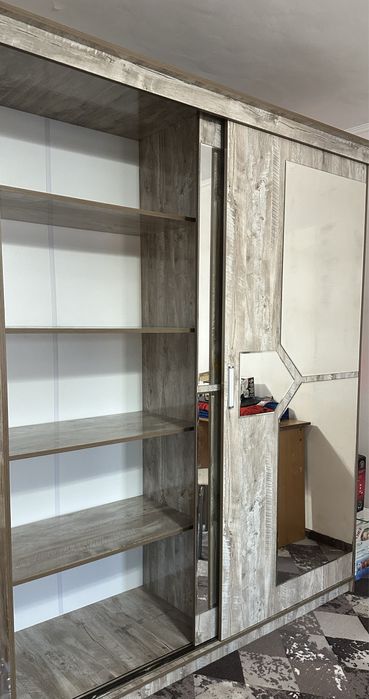 Продам шкаф-купе