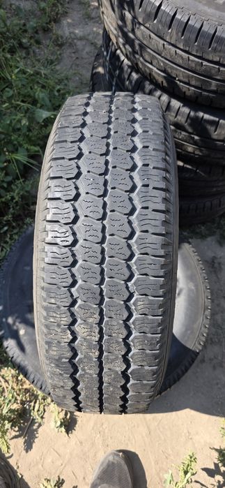 Гуми 2бр 205/70/15 с -1бр - 50 евро