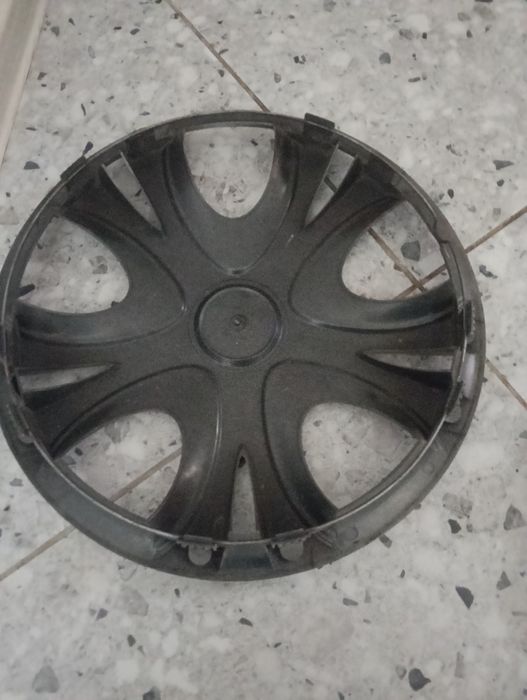 3 Capace roti R16 in stare foarte bună.