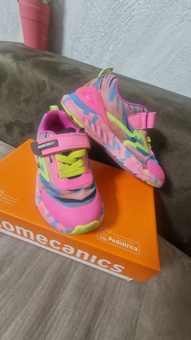 Обувки на Biomechanics