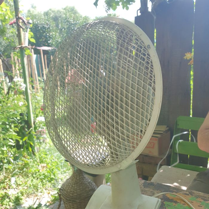 Настолен вентилатор, малко ползван