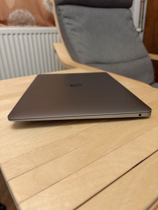 Apple MacBook Air M1 16GB 88% bat activat noiembrie 2023 - PRET MIC