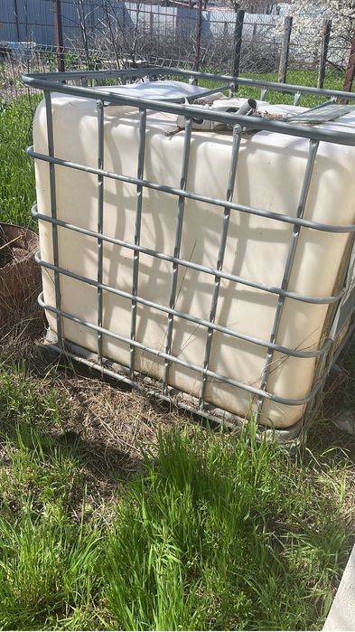 Cub apa cu insertie metalica 1000 kg