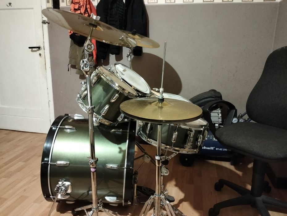 Vând set de tobe TAMA