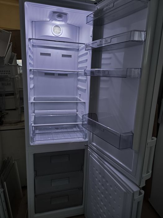 Frigidere de vânzare