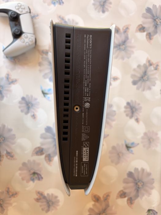 PS5 Slim 1TB (ideal holatda)