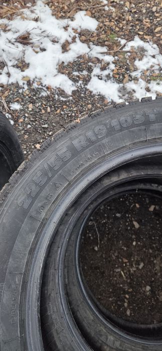 Шины зимние 225/55/19.