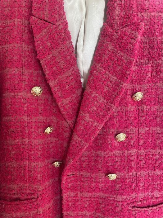 Твидовый пиджак.