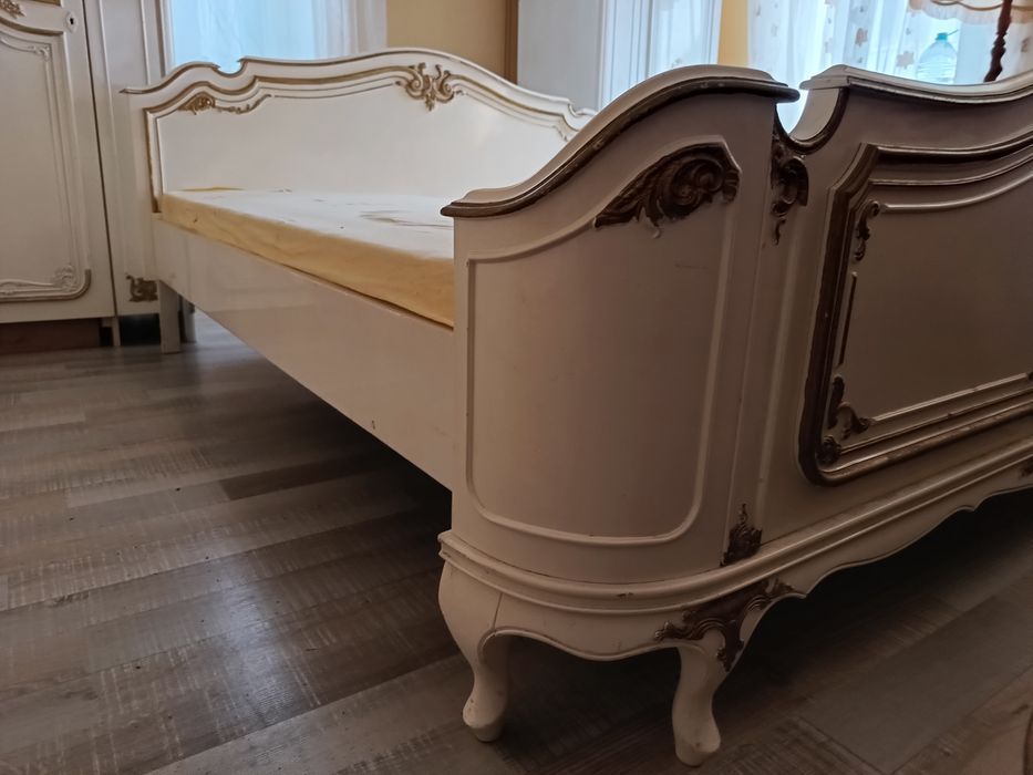 dormitor venețian cu arcadă alb lucios  , BONUS UN DULAP ÎN 6 UȘI