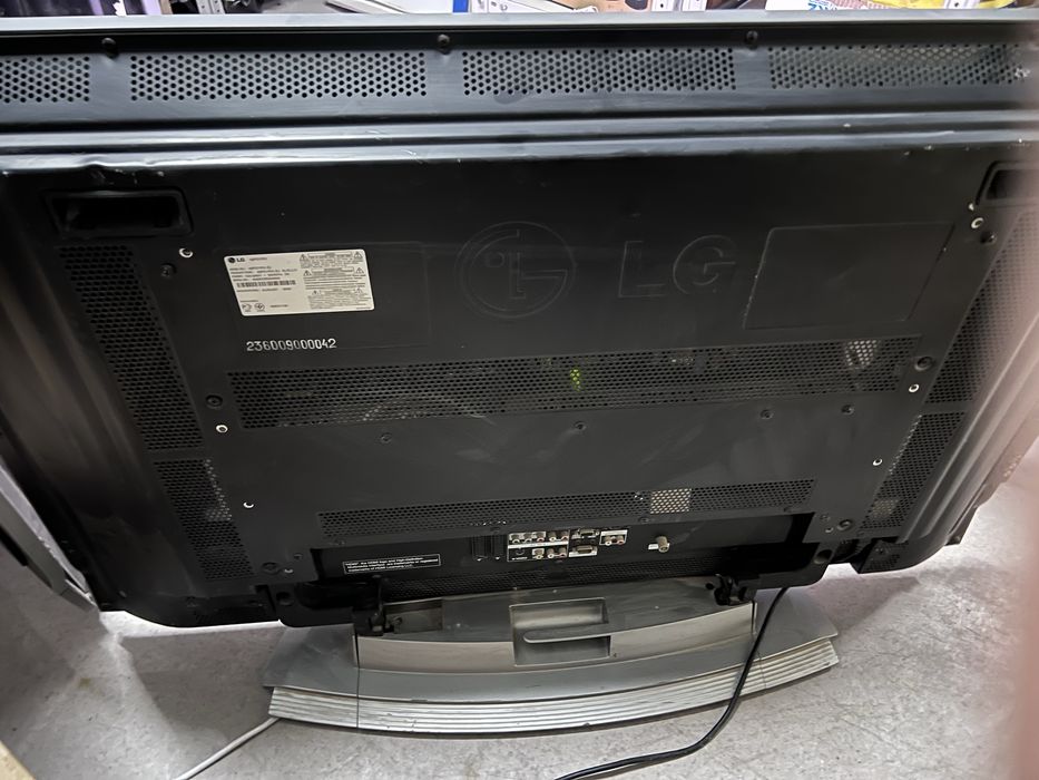 Телевизор плазменный LG