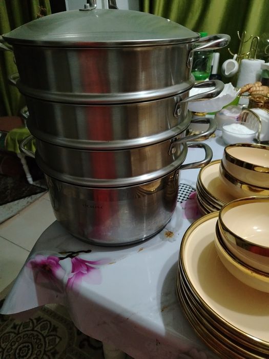 Посуда стаканы, тарелки