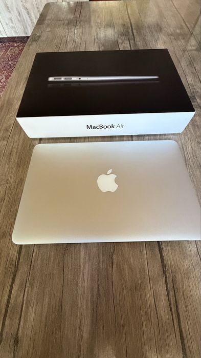 MacBook Air core i5