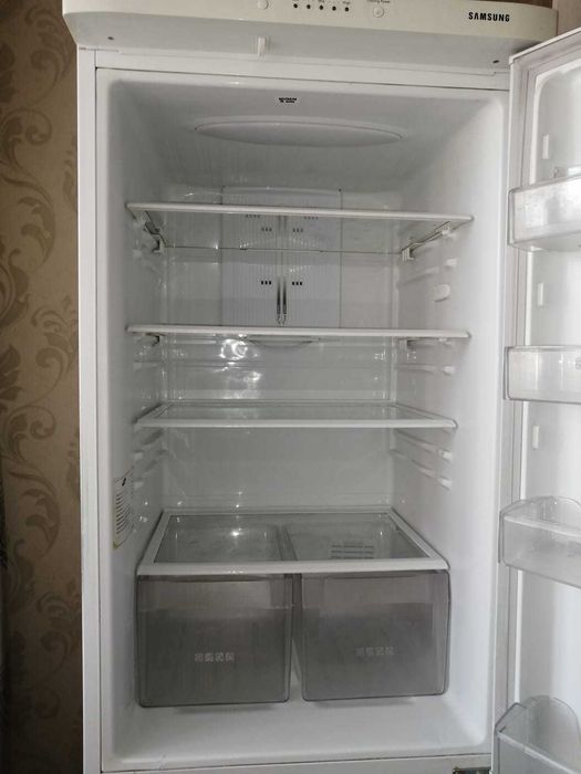 Продам холодильник Samsung