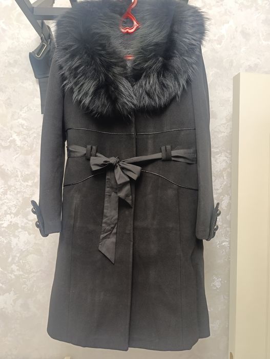 Чёрное зимнее пальто кашимир