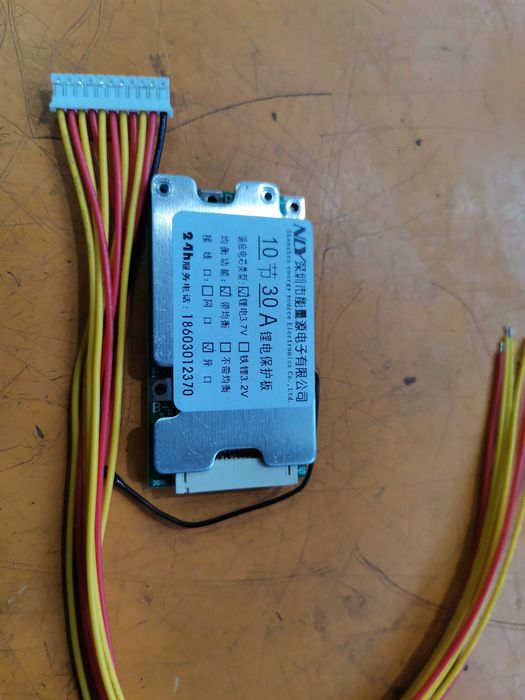 Продавам контролери за Литиеви батерии 10 S 36 V BMS 30 А