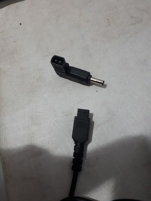 Încărcător universal  19-20 v  45W/Myria