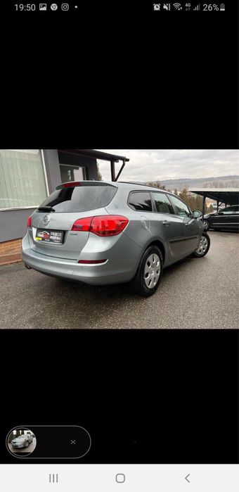 Opel astra j 2012..