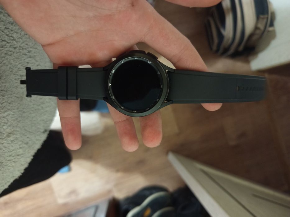 Продам электронные часы самсунг