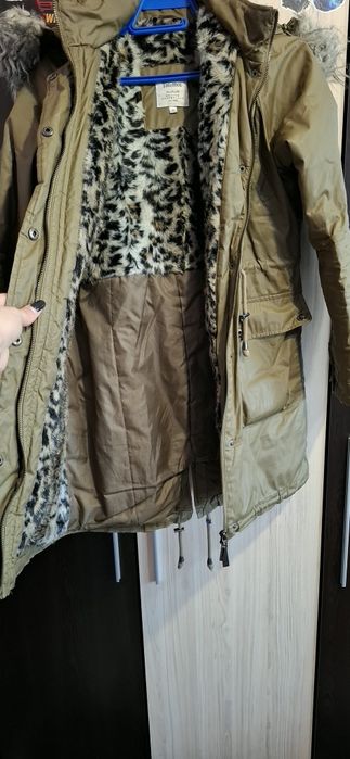 Дамско топло зимно яке тип парка в маслено зелен цвят