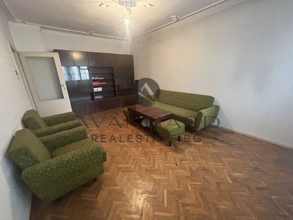 Продава се Тристаен апартамент в Пловдив, Център - 149 кв.м за 1947 €/кв.м - Снимка #1