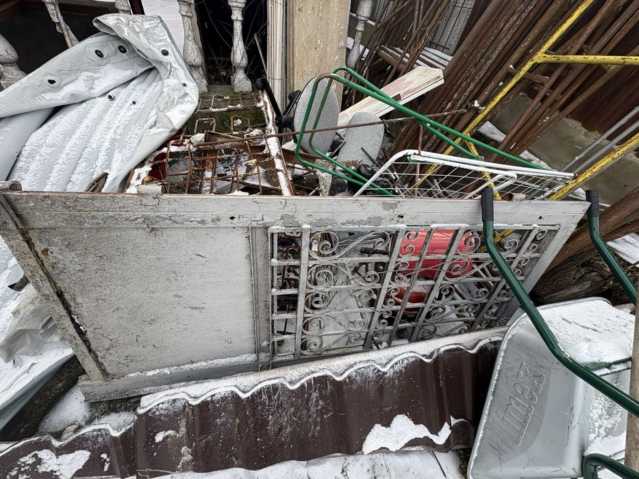 Vand poarta fier solida grea 250 lei