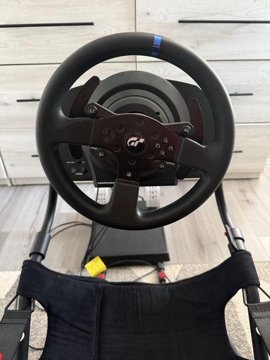 Volan Thrustmaster T300 + Playseat