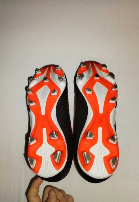 Ghete fotbal conditie buna, purtate de cateva ori