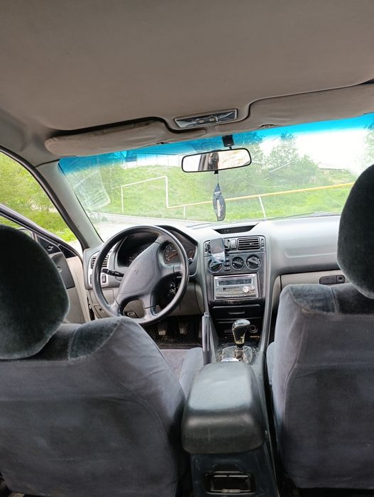 Mitsubishi Galant 8