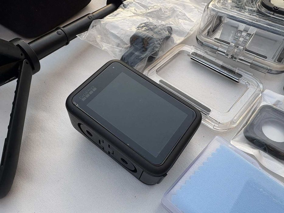 GoPro Hero 10 с много аксесоари