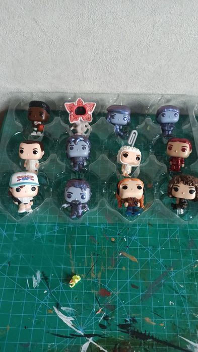 Продаю фигурки осд киндер джой