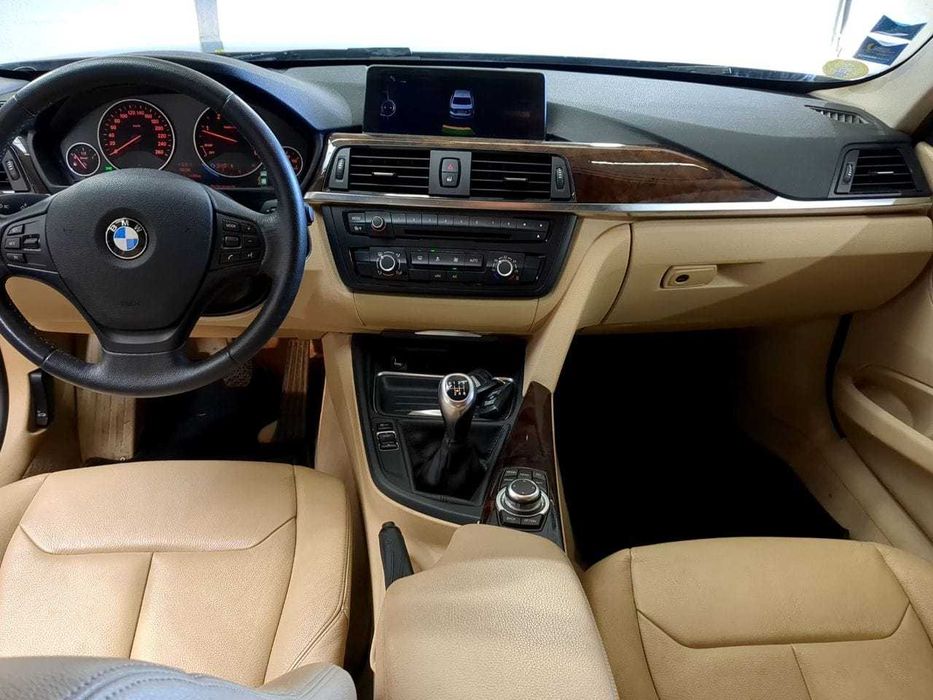 BMW F30 2.0 143 cp 2013