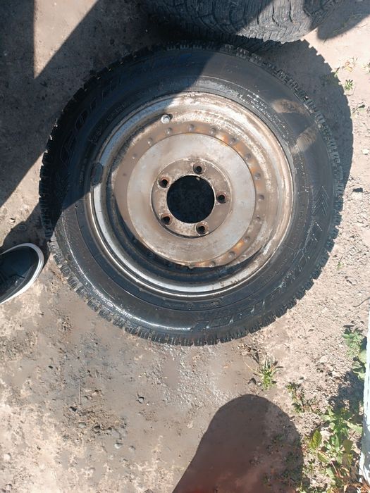 Б/у шины на Волгу