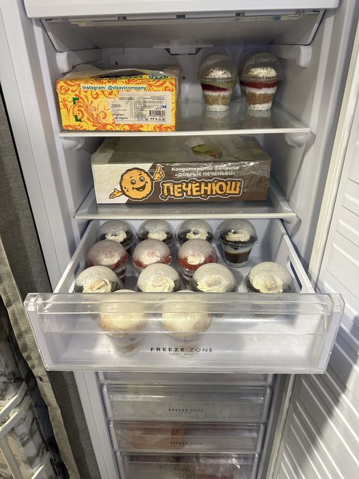 Морозильник вертикальный Бирюса 280л