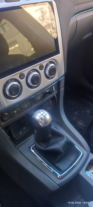 Vând Ford focus 2