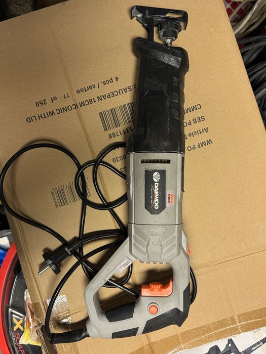 Саблен трион Daewoo darc850W